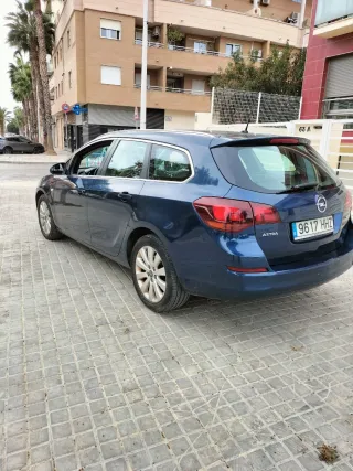 Opel Astra 2014