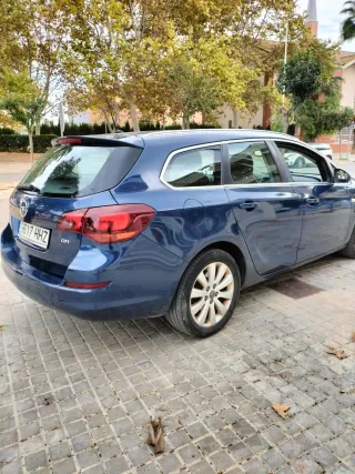 Opel Astra 2014