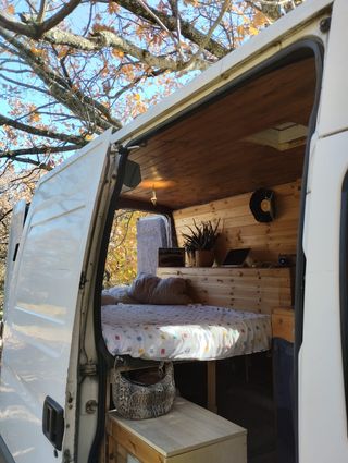 IVECO DAILY 35S11 - FURGONETA CAMPERIZADA