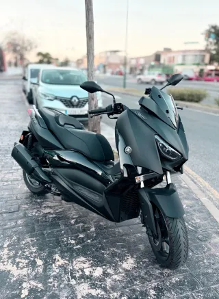 Yamaha XMAX 300