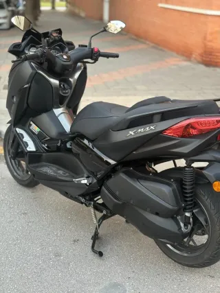Yamaha XMAX 300