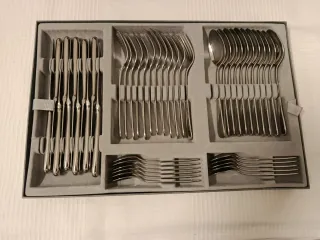 Cubertería Dalia 126 Piezas