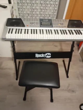 Tastiere elettroniche RockJam con sedile