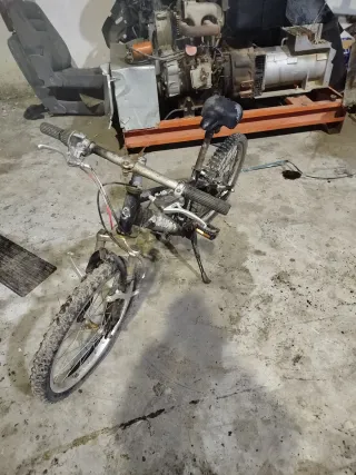 Bicicleta infantil negra