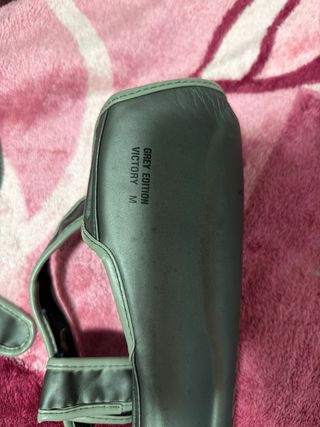 Espinilleras Muay Thai / Kick Boxing Shark TALLA M