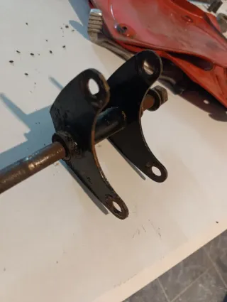 Soporte motor y eje basculante montesa enduro 360