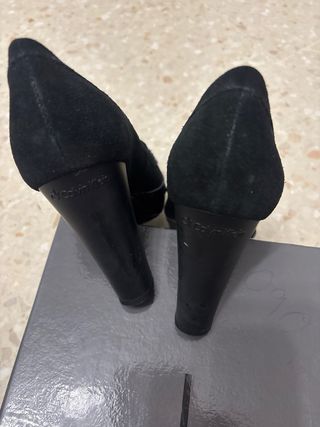 Zapatos tacón Calvin Klein negros