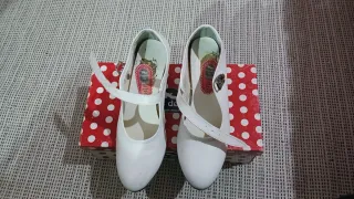 Zapatos Flamenco Blancos