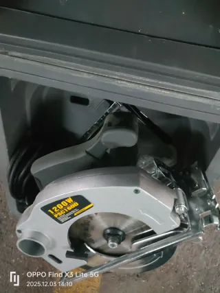 Sierra circular 1200W PSC1600