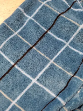 Bata de hombre a cuadros azul y blanco