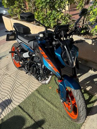KTM Duke 125
