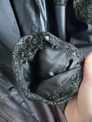 Abrigo Cuero Vintage Negro Talla L