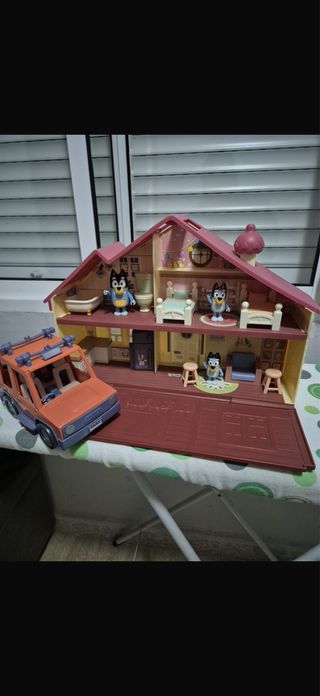 Casita de bluy y accesorios