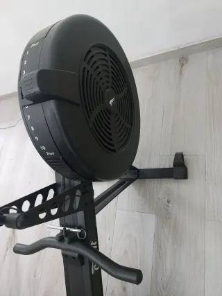 Bicicleta Spinning y máquina de remo Crivit