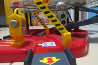 Parcheggio Ferrari Race & Play Burago