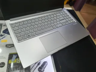 Portatile Asus Vivobook Grigio