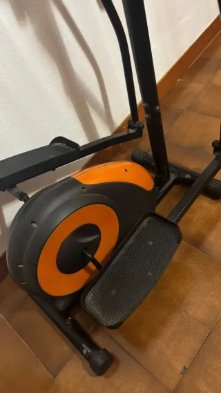 Bicicleta Elíptica Naranja y Negra