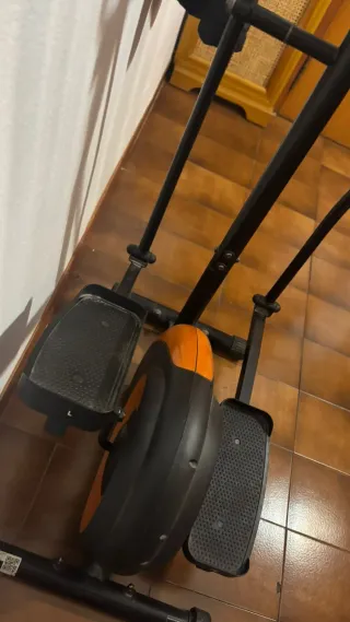 Bicicleta Elíptica Naranja y Negra