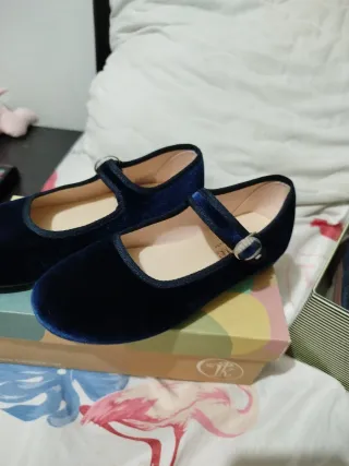 Zapatos de terciopelo azul para niña talla 33