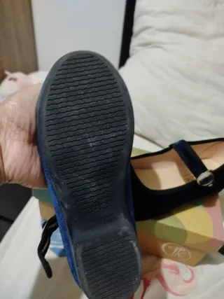 Zapatos de terciopelo azul para niña talla 33