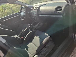 Volkswagen Golf 2004