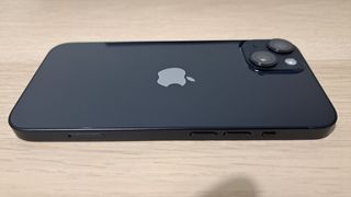 iPhone 14 – Como  nuevo (6 meses) + Accesorios