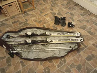 Lote Esquí Fischer con Funda, Gafas y Guantes