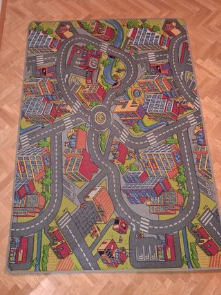 Alfombra infantil ciudad con carreteras