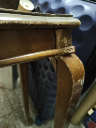 Mesa auxiliar vintage de madera