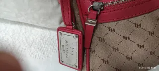 Bolso Tommy Hilfiger Beige y Rojo