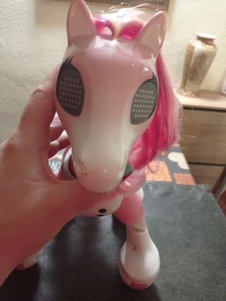 Caballito robot interactivo rosa