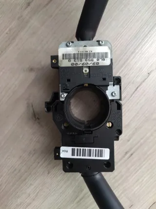 Manillas Intermitentes y Limpia Parabrisas Golf 4