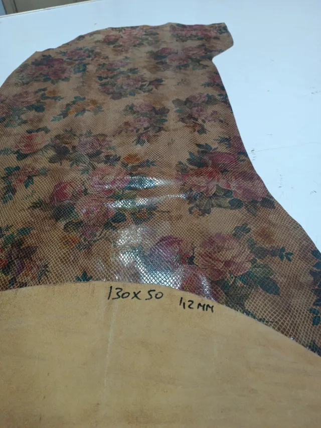 Piel de fantasía serraje floral