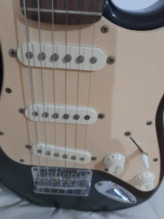 Guitarra Eléctrica Squier by Fender Mini Stratocas