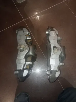 Pinzas freno BMW M2 competition,6 pistones