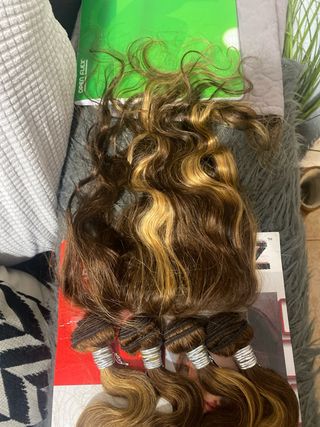 Extensiones de pelo rizado con mechas y frontal