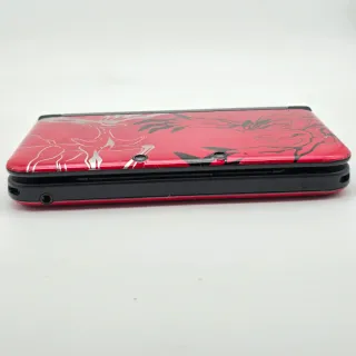 Nintendo 3DS XL Pokemon Y Limited Edition
