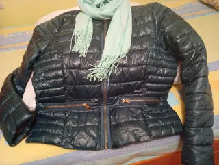 Cazadora acolchada verde