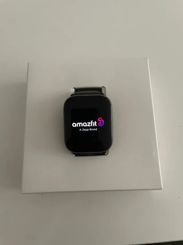 Amazfit Active Smartwatch Negro