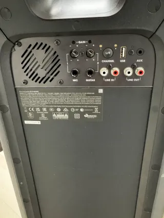 JBL PartyBox 1000 + 2 Micrófonos Inalámbricos