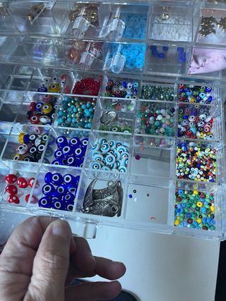 Cajas de abalorios para bisutería con los abalorio