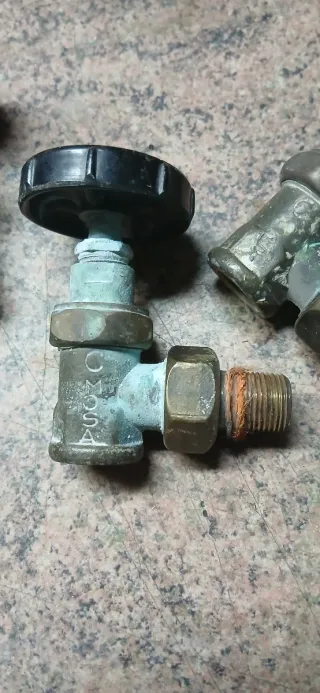 4 Llaves Radiador Antiguas Bronce