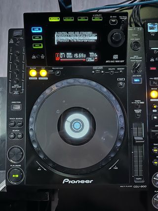 Pioneer CDJ-900