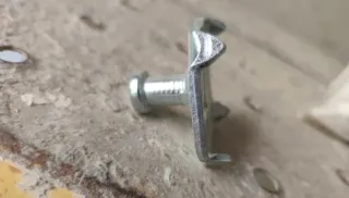 41 Conectores para vigas de madera