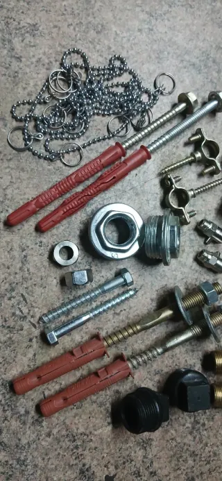 Accesorios fontanería y ferretería varios