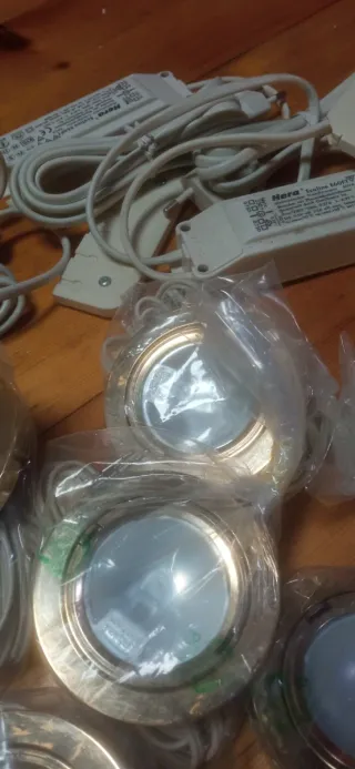 Focos LED y transformadores (HERA) Nuevo sin usar