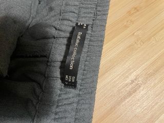 Pantalón ancho Zara gris botones