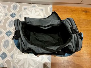 Bolsa de deporte Puma gris y azul