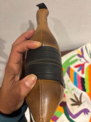 Botines camel piel sintética, elásticos