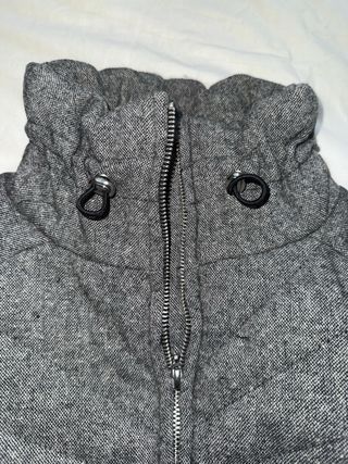 Chaqueta H&M gris con cinturón